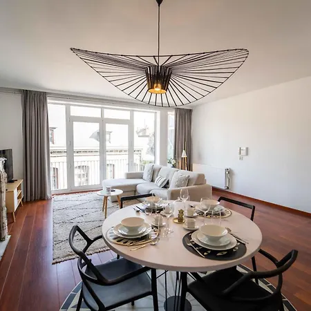 Luxury Apart' Center With Terrace Монс