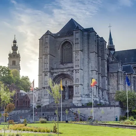 Luxury Apart' Center With Terrace Appartamento Mons